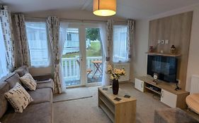 Modern And Spacious Holiday Home At Award Winning Shorefield Country Park Entertainment Passes Included Dog Friendly!